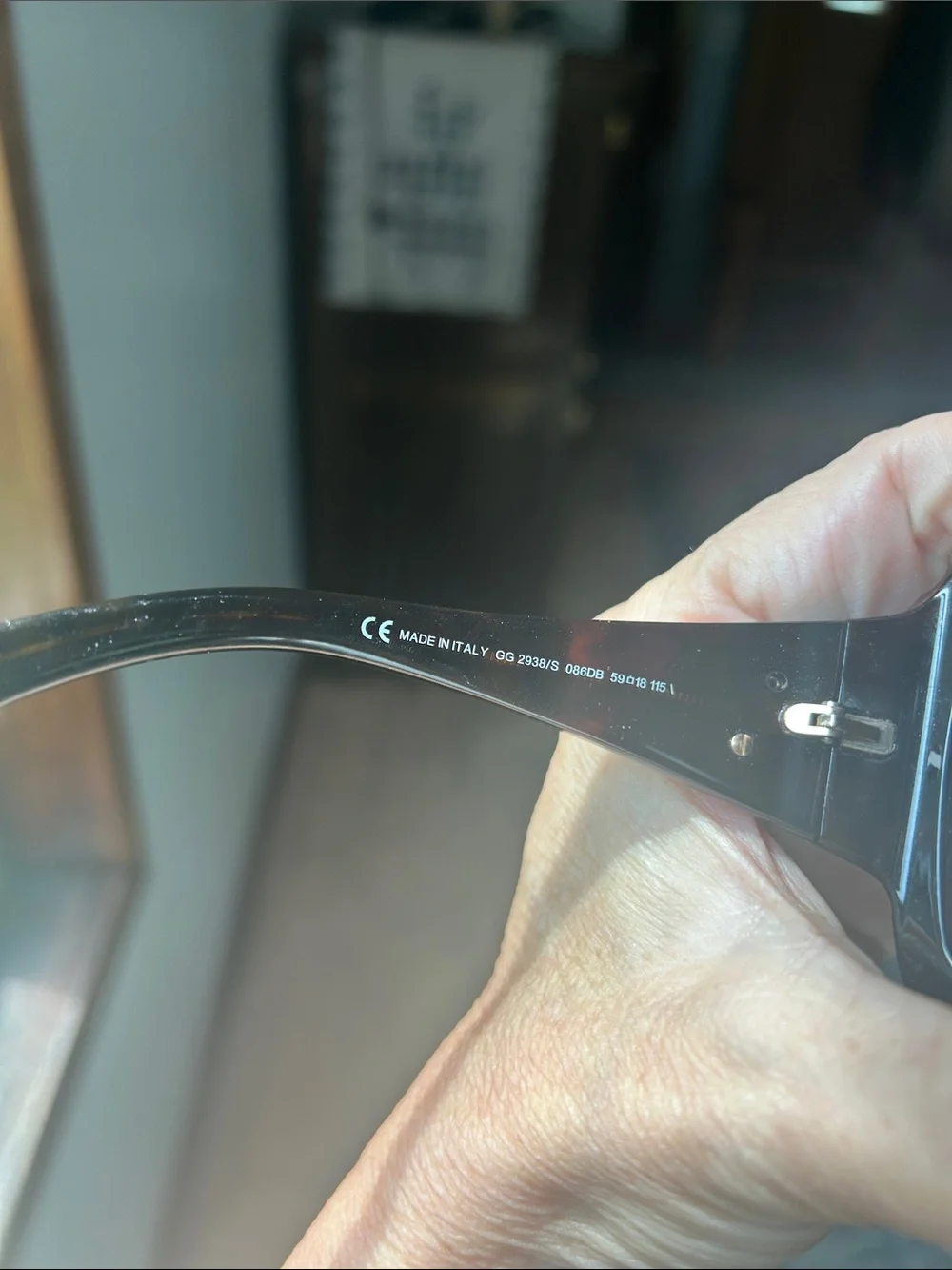 Gucci Oversized Brown Frame Wrao-around Sunglasses with Brown Gradient Lenses